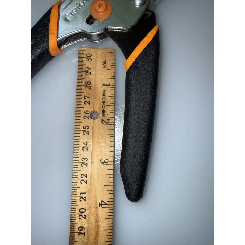 Fiskars Adjustable Anvil Pruning Shears Garden Clippers GroundSteel Blade EA0525